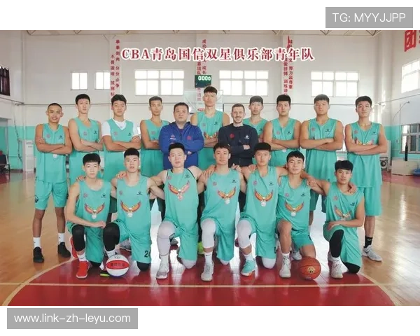 篮球青训基地设施升级促进人才成长，篮球青训队